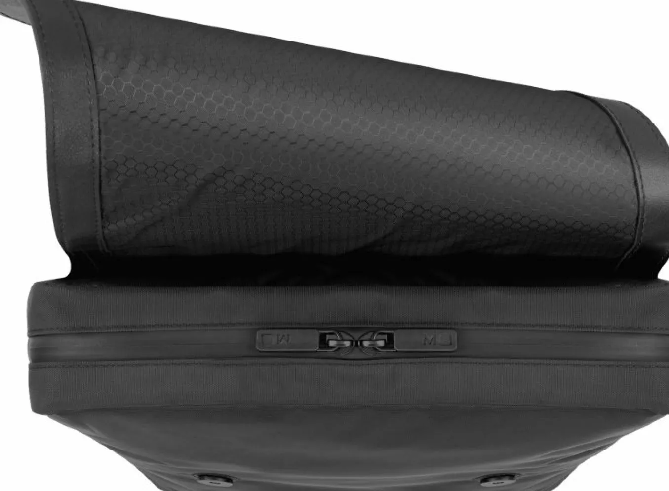 slim_backpack_metro_colle_4.webp Slim Backpack Metro Collection Black