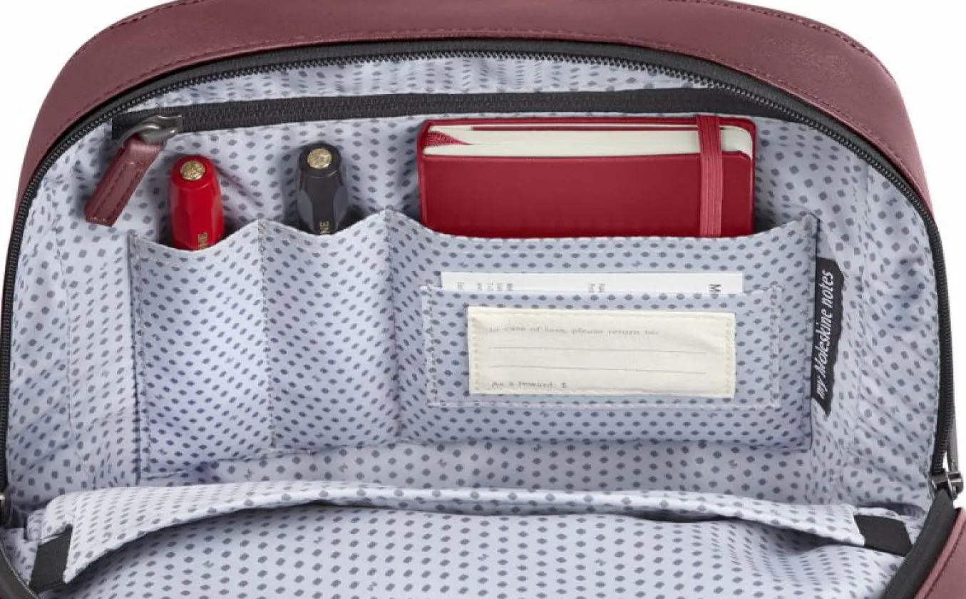 small_backpack_classic_co_4-2.webp Small Backpack Classic Collection, Raspberry Red Red