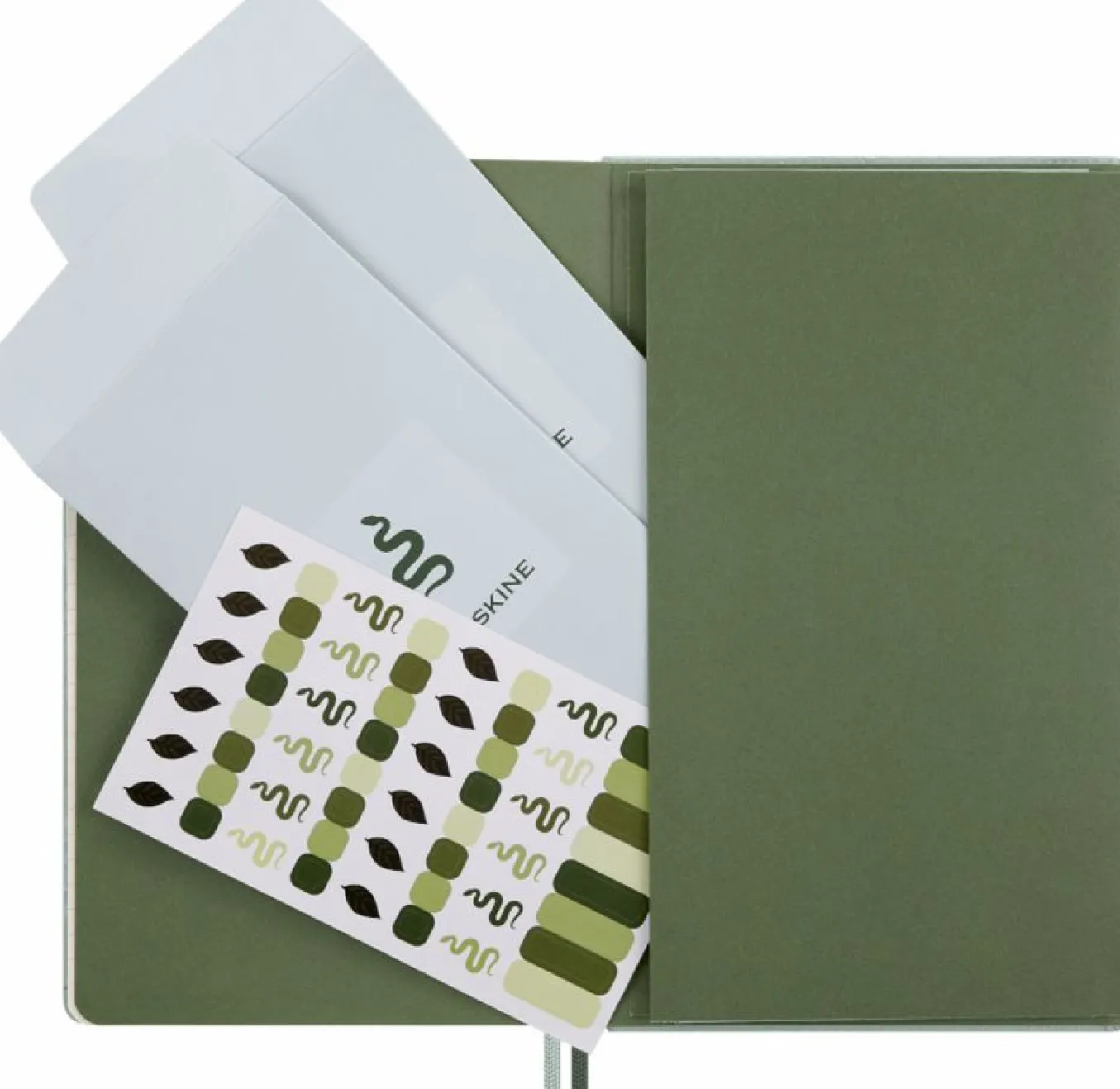 year_of_the_snake_luxury__13.webp Year of the Snake Luxury Collector's Box Notebook, Planner, Fountain Pen and Pin Multi-color